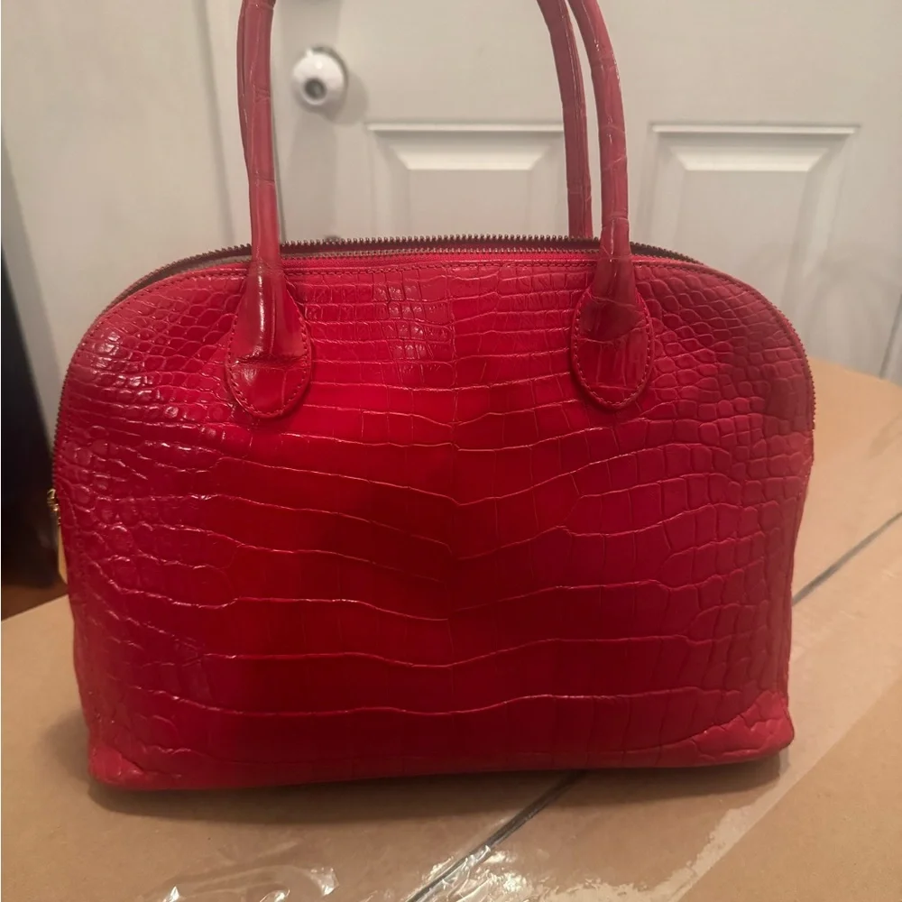 Premium alligator skin leather bag